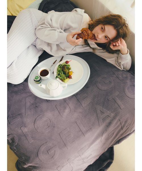 【t_m_0914さん専用】ジェラピケ　カービングロゴ毛布グレー セール】【Sleep】カービングロゴ柄 毛布（寝具）｜gelato pique Sleep