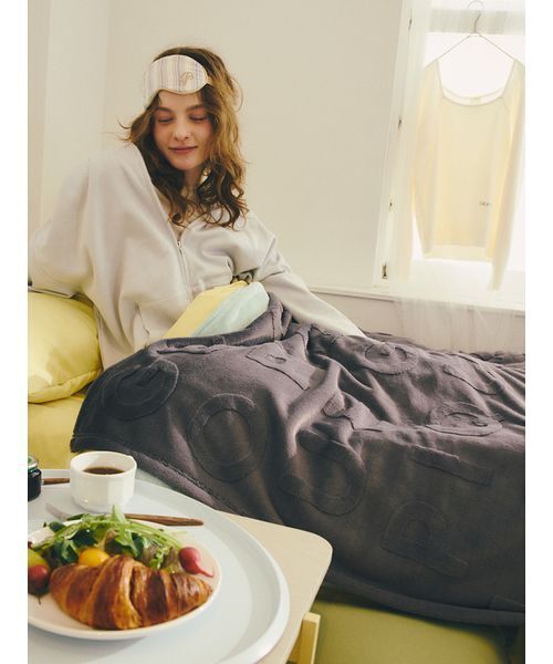 セール】【Sleep】カービングロゴ柄 毛布（寝具）｜gelato pique Sleep