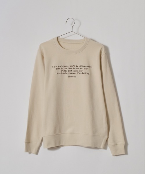&soiree(アンドソワレ)の「【&soiree】メッセージ刺繍裏毛スウェットクルーネックプルオーバー(スウェット・レディース・ベージュ/ネイビー・FREE)」の11枚目の写真