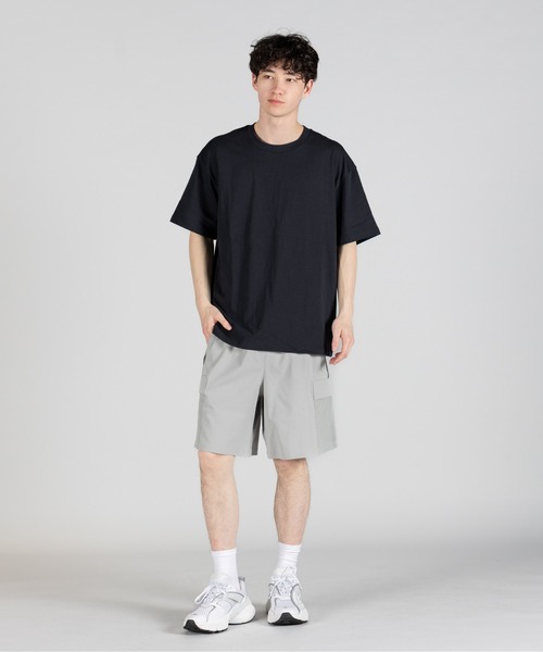 UNDER ARMOUR(アンダーアーマー)の「UAヘビーウエイト オーバーサイズド ショートスリーブTシャツ(トレーニング/メンズ)(Tシャツ/カットソー・メンズ・ブラック・S/M/L/3XL/XL/2XL)」の11枚目の写真