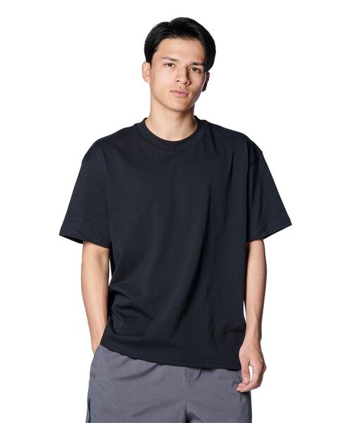 UNDER ARMOUR(アンダーアーマー)の「UAヘビーウエイト オーバーサイズド ショートスリーブTシャツ(トレーニング/メンズ)(Tシャツ/カットソー・メンズ・ブラック・S/M/L/3XL/XL/2XL)」の2枚目の写真