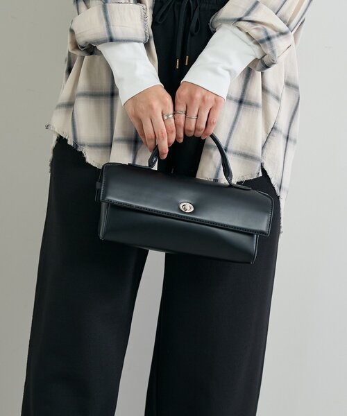 cache cache（カシュ カシュ）の「【cache cache(カシュカシュ)】横長スムースショルダー（ハンドバッグ・レディース・ブラック/ブラウン/レッド・FREE）」の22枚目の写真