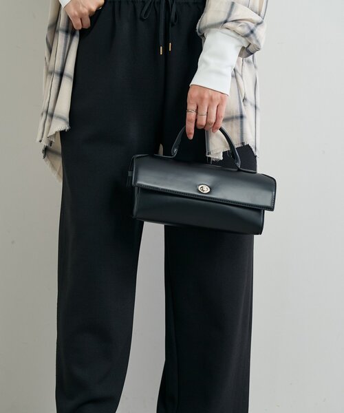 cache cache（カシュ カシュ）の「【cache cache(カシュカシュ)】横長スムースショルダー（ハンドバッグ・レディース・ブラック/ブラウン/レッド・FREE）」の18枚目の写真