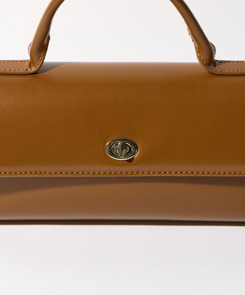 cache cache（カシュ カシュ）の「【cache cache(カシュカシュ)】横長スムースショルダー（ハンドバッグ・レディース・ブラック/ブラウン/レッド・FREE）」の8枚目の写真