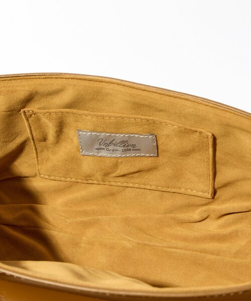 cache cache（カシュ カシュ）の「【cache cache(カシュカシュ)】横長スムースショルダー（ハンドバッグ・レディース・ブラック/ブラウン/レッド・FREE）」の4枚目の写真