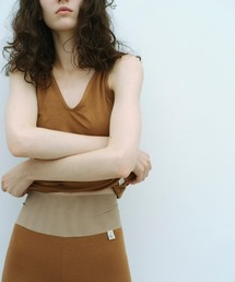 Ameri（アメリ）の「Mizuno×Ameri V NECK SLEEVELESS TOPS（Tシャツ/カットソー）」