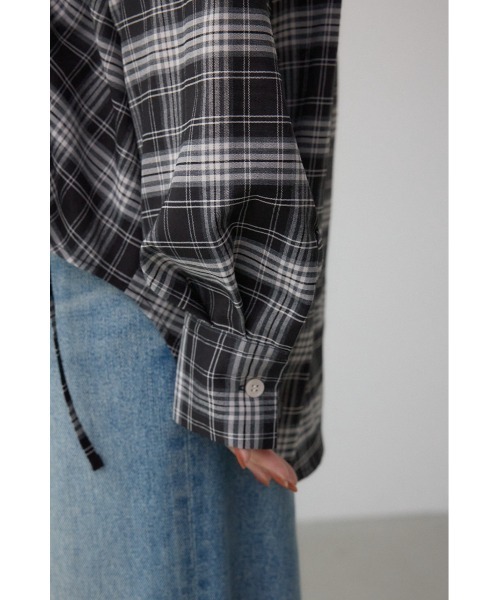 AZUL by moussy(アズールバイマウジー)の「ドロストシャツ(シャツ/ブラウス・レディース・ブラック系その他/アイボリー/ブラウン・FREE)」の22枚目の写真
