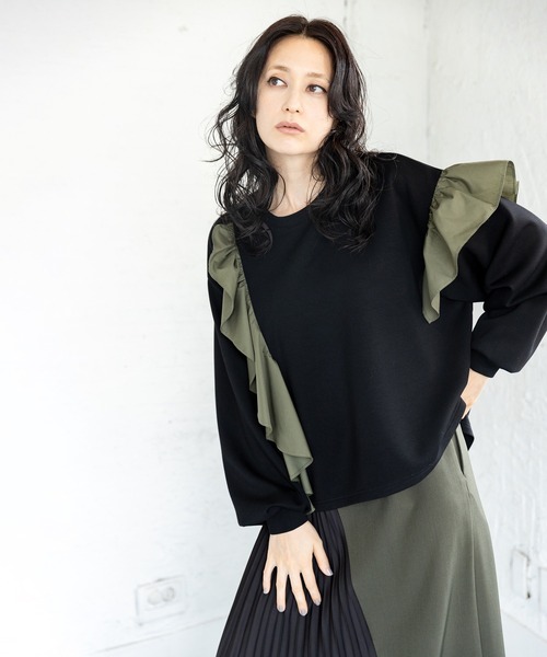 OSMOSIS(オズモーシス)の「アシンメトリーフリルプルオーバー(Tシャツ/カットソー・レディース・ダークグレー/カーキ/ブラック・ONE SIZE)」の8枚目の写真