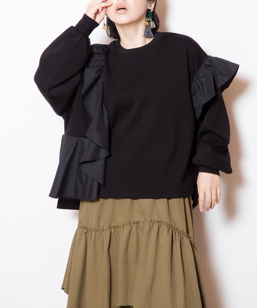 OSMOSIS(オズモーシス)の「アシンメトリーフリルプルオーバー(Tシャツ/カットソー・レディース・ダークグレー/カーキ/ブラック・ONE SIZE)」の10枚目の写真