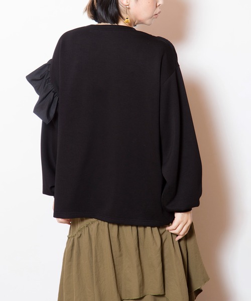 OSMOSIS(オズモーシス)の「アシンメトリーフリルプルオーバー(Tシャツ/カットソー・レディース・ダークグレー/カーキ/ブラック・ONE SIZE)」の12枚目の写真