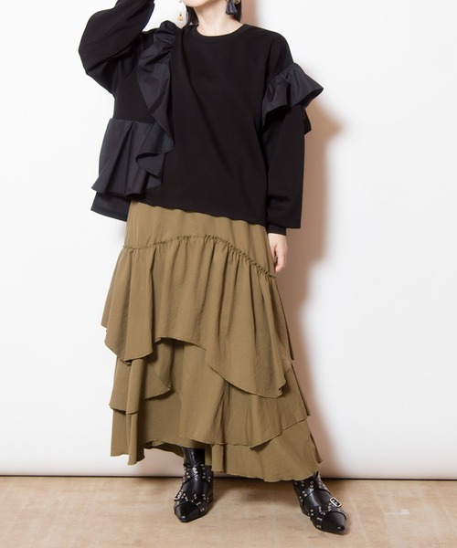 OSMOSIS(オズモーシス)の「アシンメトリーフリルプルオーバー(Tシャツ/カットソー・レディース・ダークグレー/カーキ/ブラック・ONE SIZE)」の14枚目の写真