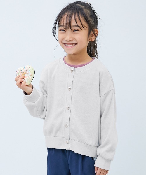 devirock（デビロック）の「ハートボタン付き きらめくラメミニ裏毛 カーディガン（カーディガン/ボレロ・キッズ・ピンク系/ブラック系/ホワイト系/ネイビー系・100cm/110cm/120cm/130cm/140cm/150cm/160cm）」の2枚目の写真