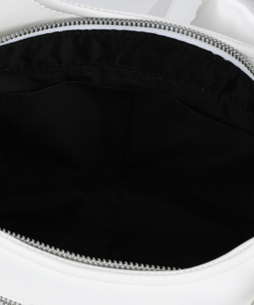 IUGAMAKARAS（イウガマカラス）の「Laced Ribbon Leather Shoulder Bag (White)（ショルダーバッグ・レディース・その他・FREE）」の18枚目の写真