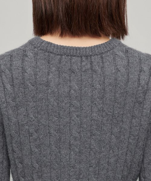 MUSINSA STANDARD WOMAN（ムシンサスタンダードウーマン）の「ウィメンズアンゴラブレンドケーブルクルーネックニット[ミディアムグレー]（ニット/セーター・レディース・その他・SMALL/MEDIUM/LARGE/X-SMALL）」の6枚目の写真