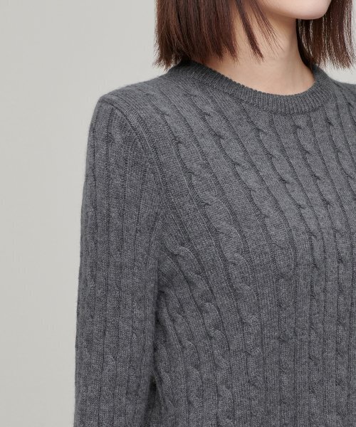 MUSINSA STANDARD WOMAN（ムシンサスタンダードウーマン）の「ウィメンズアンゴラブレンドケーブルクルーネックニット[ミディアムグレー]（ニット/セーター・レディース・その他・SMALL/MEDIUM/LARGE/X-SMALL）」の5枚目の写真