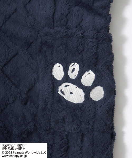 PEANUTS（ピーナッツ）の「PEANUTS SNOOPY（ピーナッツ スヌーピー）キャラクターふわもこボアフリース半纏/ちゃんちゃんこ（ガウン/バスローブ・メンズ・ネイビー系1/ネイビー系2/ホワイト×ブラック/ホワイト系その他/グレー系その他/チャコールグレー・M-L）」の22枚目の写真