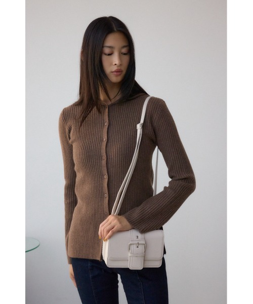 AZUL by moussy（アズールバイマウジー）の「ベルトデザインウォレットバッグ（ショルダーバッグ・レディース・ダークグリーン/アイボリー/ブラック・FREE）」の5枚目の写真