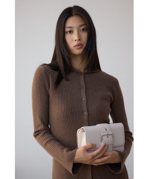 AZUL by moussy（アズールバイマウジー）の「ベルトデザインウォレットバッグ（ショルダーバッグ・レディース・ダークグリーン/アイボリー/ブラック・FREE）」の7枚目の写真