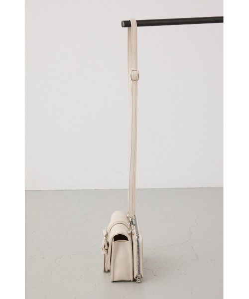 AZUL by moussy（アズールバイマウジー）の「ベルトデザインウォレットバッグ（ショルダーバッグ・レディース・ダークグリーン/アイボリー/ブラック・FREE）」の9枚目の写真