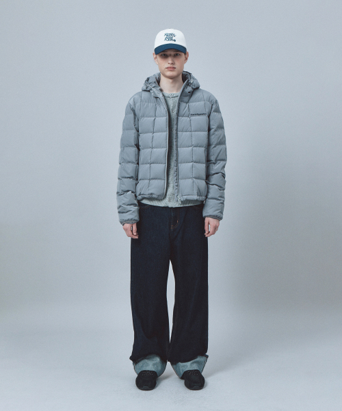 Rest&Recreation(レストアンドレクリエーション)の「SQUARE QUILTED HOOD DOWN JACKET - GREY(ダウンジャケット/コート・メンズ・その他・SMALL/LARGE)」の3枚目の写真