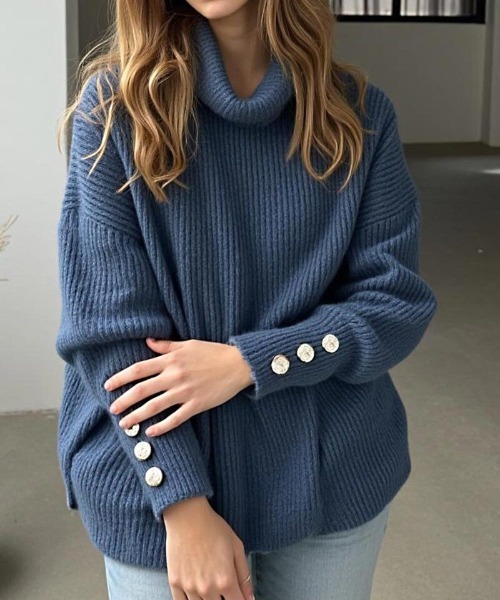 cammie（キャミー）の「袖ボタンハイネックリブニットトップス（ニット/セーター・レディース・ベージュ/ホワイト/ブルー/ブラック・M/L）」の4枚目の写真