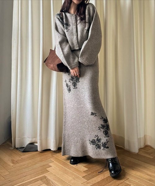 WILLFULLY(ウィルフリー)の「cropped flower jacquard knit cardigan(カーディガン/ボレロ・レディース・チャコール/その他・FREE)」の19枚目の写真
