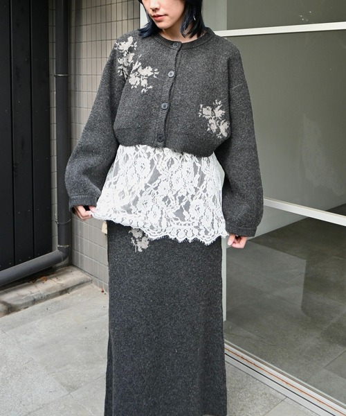 WILLFULLY(ウィルフリー)の「cropped flower jacquard knit cardigan(カーディガン/ボレロ・レディース・チャコール/その他・FREE)」の21枚目の写真