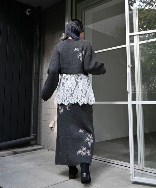 WILLFULLY(ウィルフリー)の「cropped flower jacquard knit cardigan(カーディガン/ボレロ・レディース・チャコール/その他・FREE)」の22枚目の写真
