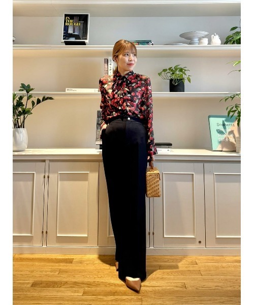 LOULOU WILLOUGHBY（ルルウィルビー）の「WEB限定【LOULOU WILLOUGHBY】LISAチェリープリント ボウタイブラウス（シャツ/ブラウス・レディース・サックスブルー/ブラック・2）」の12枚目の写真