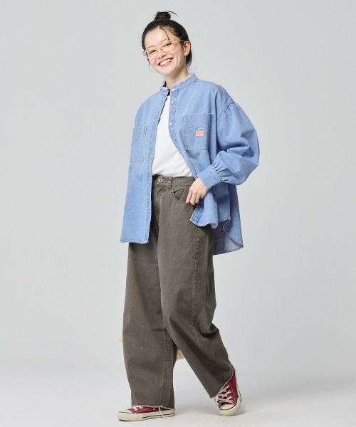 KRIFF MAYER Lady's Collection(クリフメイヤーレディースコレクション)の「【綿100%】カットオフバンドカラーデニムシャツ(シャツ/ブラウス・レディース・ライトブルー/ブラック/ストライプ/ダークブルー・LARGE/MEDIUM)」の6枚目の写真