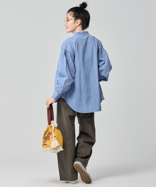 KRIFF MAYER Lady's Collection(クリフメイヤーレディースコレクション)の「【綿100%】カットオフバンドカラーデニムシャツ(シャツ/ブラウス・レディース・ライトブルー/ブラック/ストライプ/ダークブルー・LARGE/MEDIUM)」の8枚目の写真