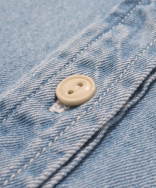 KRIFF MAYER Lady's Collection(クリフメイヤーレディースコレクション)の「【綿100%】カットオフバンドカラーデニムシャツ(シャツ/ブラウス・レディース・ライトブルー/ブラック/ストライプ/ダークブルー・LARGE/MEDIUM)」の14枚目の写真