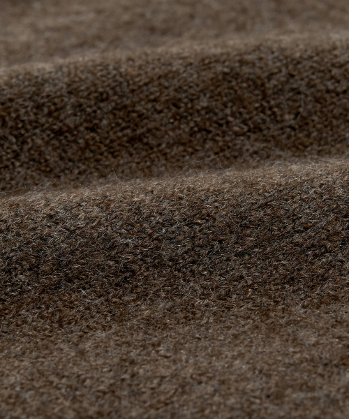 EXCONTAINER（エックスコンテナ）の「ミニマルボタンラウンドネッククロップカーディガン (MUTE BROWN)（カーディガン/ボレロ・メンズ・その他・MEDIUM/LARGE/X-LARGE）」の4枚目の写真