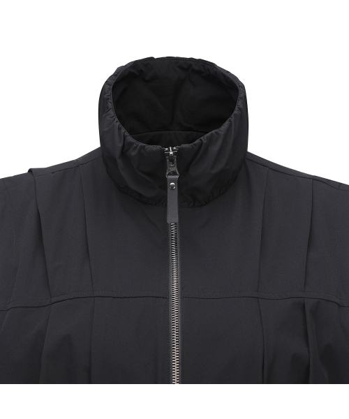ANEW GOLF（アニューゴルフ）の「W PLEATED POINT VT_BK（ベスト・レディース・その他・MEDIUM/SMALL/X-SMALL）」の5枚目の写真