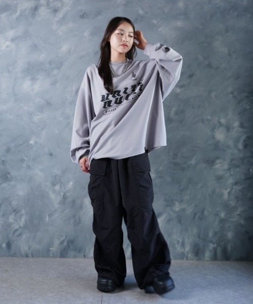 NOIZY(ノイジー)の「Encounter Logo T/Crosskey Logo T / オーバーサイズ ワイドスリーブ 長袖 ゲーム プリント グラフィックデザイン ロンT(Tシャツ/カットソー・メンズ・Black/ブラウン/ブルー/ブラック系その他/グレー系その他/グレー・LARGE/MEDIUM)」の9枚目の写真