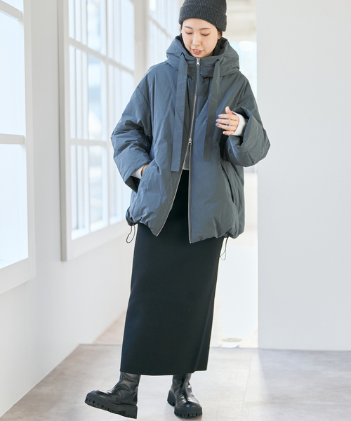 Spick & Span(スピックアンドスパン)の「《WEB限定》upper hights/アッパーハイツ Bern(ダウンジャケット/コート・レディース・ベージュ/コバルトブルー・1)」の9枚目の写真