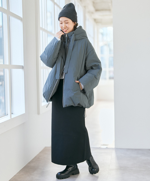 Spick & Span(スピックアンドスパン)の「《WEB限定》upper hights/アッパーハイツ Bern(ダウンジャケット/コート・レディース・ベージュ/コバルトブルー・1)」の11枚目の写真