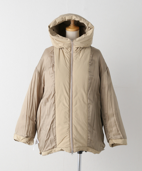 Spick & Span(スピックアンドスパン)の「《WEB限定》upper hights/アッパーハイツ Bern(ダウンジャケット/コート・レディース・ベージュ/コバルトブルー・1)」の19枚目の写真
