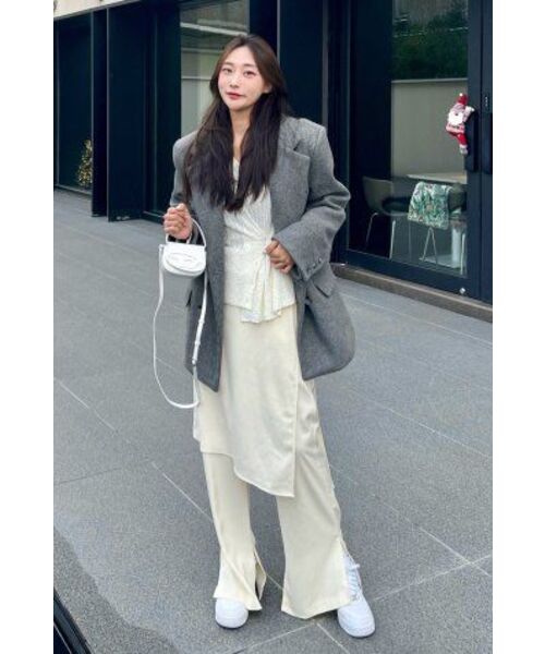 320SHOWROOM(320ショールーム)の「Wrap skirt Layerd Semi-bootcut Slit Span Slacks Cream(その他パンツ・レディース・その他・MEDIUM/SMALL)」の7枚目の写真
