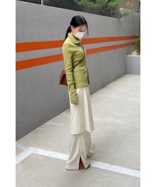 320SHOWROOM(320ショールーム)の「Wrap skirt Layerd Semi-bootcut Slit Span Slacks Cream(その他パンツ・レディース・その他・MEDIUM/SMALL)」の10枚目の写真