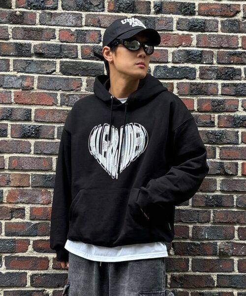 ALEXNAIDEN(アレックスエンエイデン)の「ループハートフードパーカー(ブラック)(パーカー・レディース・ブラック・SMALL/LARGE/X-LARGE/MEDIUM)」の5枚目の写真