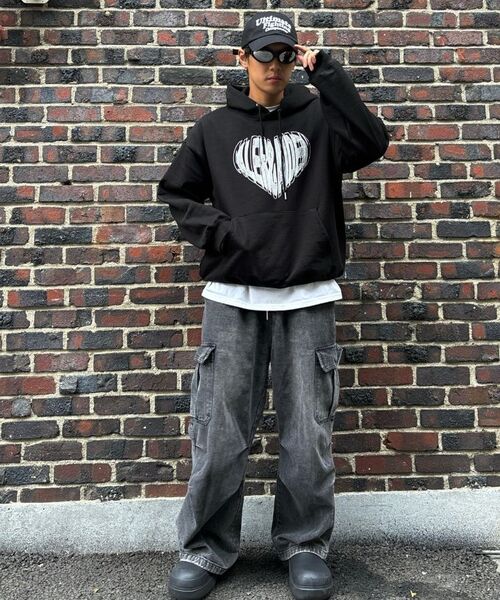 ALEXNAIDEN(アレックスエンエイデン)の「ループハートフードパーカー(ブラック)(パーカー・レディース・ブラック・SMALL/LARGE/X-LARGE/MEDIUM)」の6枚目の写真