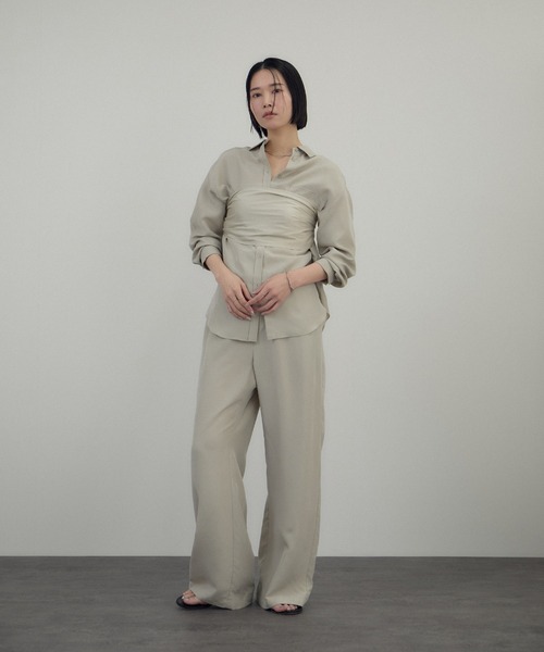 SALON adam et rope'(サロン アダム エ ロペ)の「シルクロサンジェスカーフ(バンダナ/スカーフ・レディース・ベージュ/ダークブラウン/サックスブルー・FREE)」の8枚目の写真