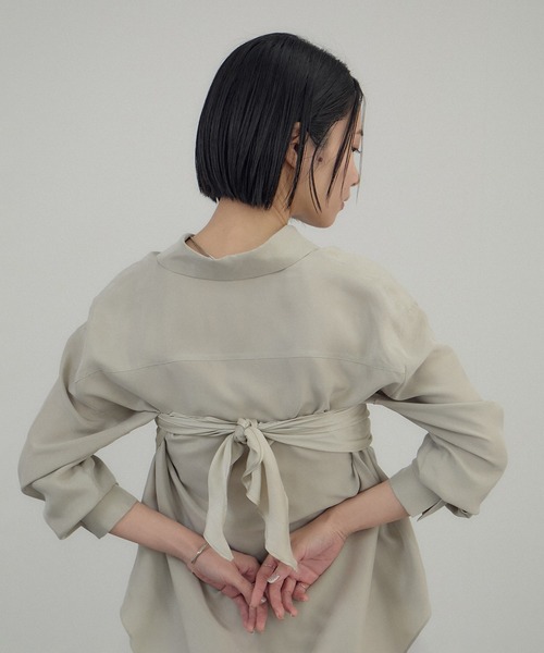 SALON adam et rope'(サロン アダム エ ロペ)の「シルクロサンジェスカーフ(バンダナ/スカーフ・レディース・ベージュ/ダークブラウン/サックスブルー・FREE)」の10枚目の写真