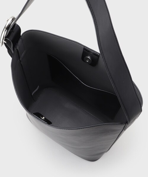 INDIVI(インディヴィ)の「【A4収納可能/合皮】配色デザインワンショルダーバッグ(ショルダーバッグ・レディース・ライトグレー系4/チャコール/ブラック系4・00)」の9枚目の写真