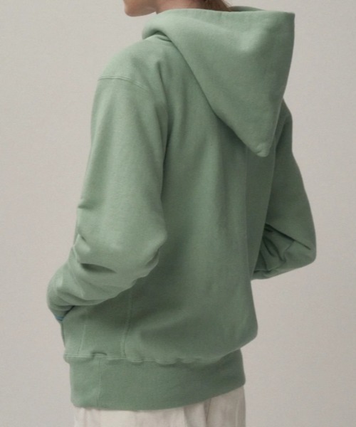 ATON（エイトン）の「ATON（エイトン）NATURAL DYED URAKE | HOODIE【2026年入荷モデル】（パーカー・メンズ・ブルー/モスグリーン・4/6）」の5枚目の写真