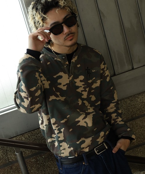 bike star(バイクスター)の「BIKE STAR ワンポイント刺繍総柄ワッフルヘンリーネックT(Tシャツ/カットソー・メンズ・カーキ系/カーキ・L/M)」の2枚目の写真