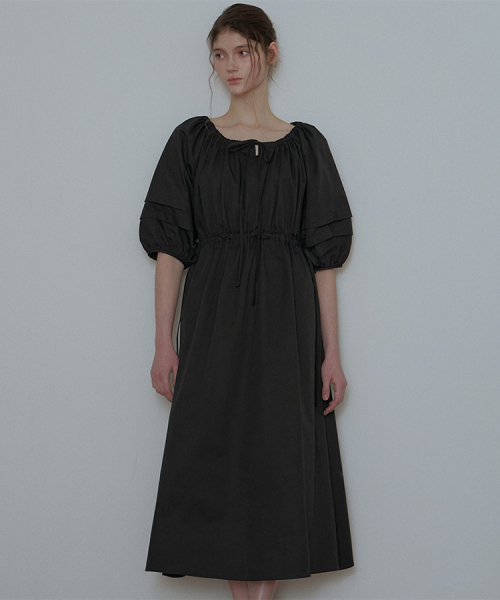 DEHEVE（デヘヴェ）の「Ribbon Shirring Puff Long Dress [Black]（ワンピース・レディース・ブラック・FREE）」の2枚目の写真