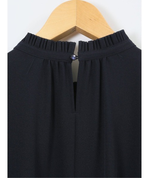 m.f.editorial（エムエフエディトリアル）の「【ストレッチ イージーケア】m.f.エディトリアル レディース 前身プリーツ リボン 長袖プルオーバーブラウス（シャツ/ブラウス・レディース・ネイビー/アイボリー・MEDIUM/LARGE）」の7枚目の写真