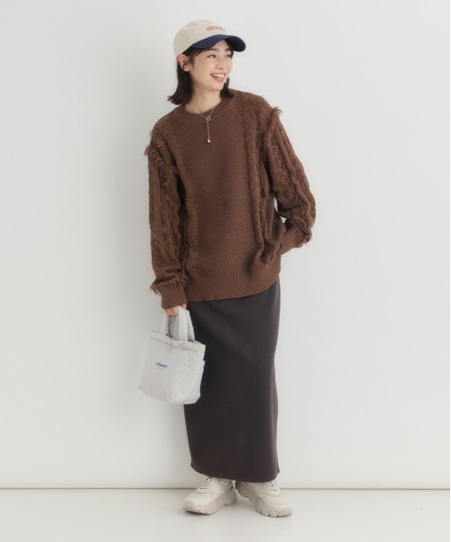 Right-on(ライトオン)の「HONEYSUCKLE ROSE(ハニーサックルローズ)【レディース】ケーブルフリンジセーター(ニット/セーター・レディース・オフホワイト/ブラウン/ブルー・L/M)」の12枚目の写真